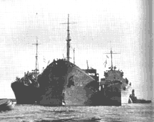 Two destroyers "sandwich" Ohio